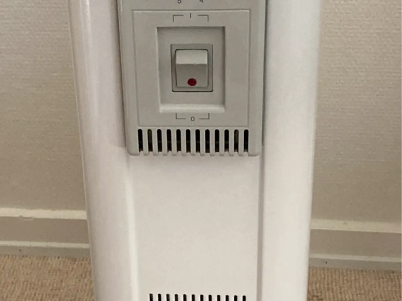 Billede 2 - Lille olieradiator - 1000W. Rigtig pæn stand!