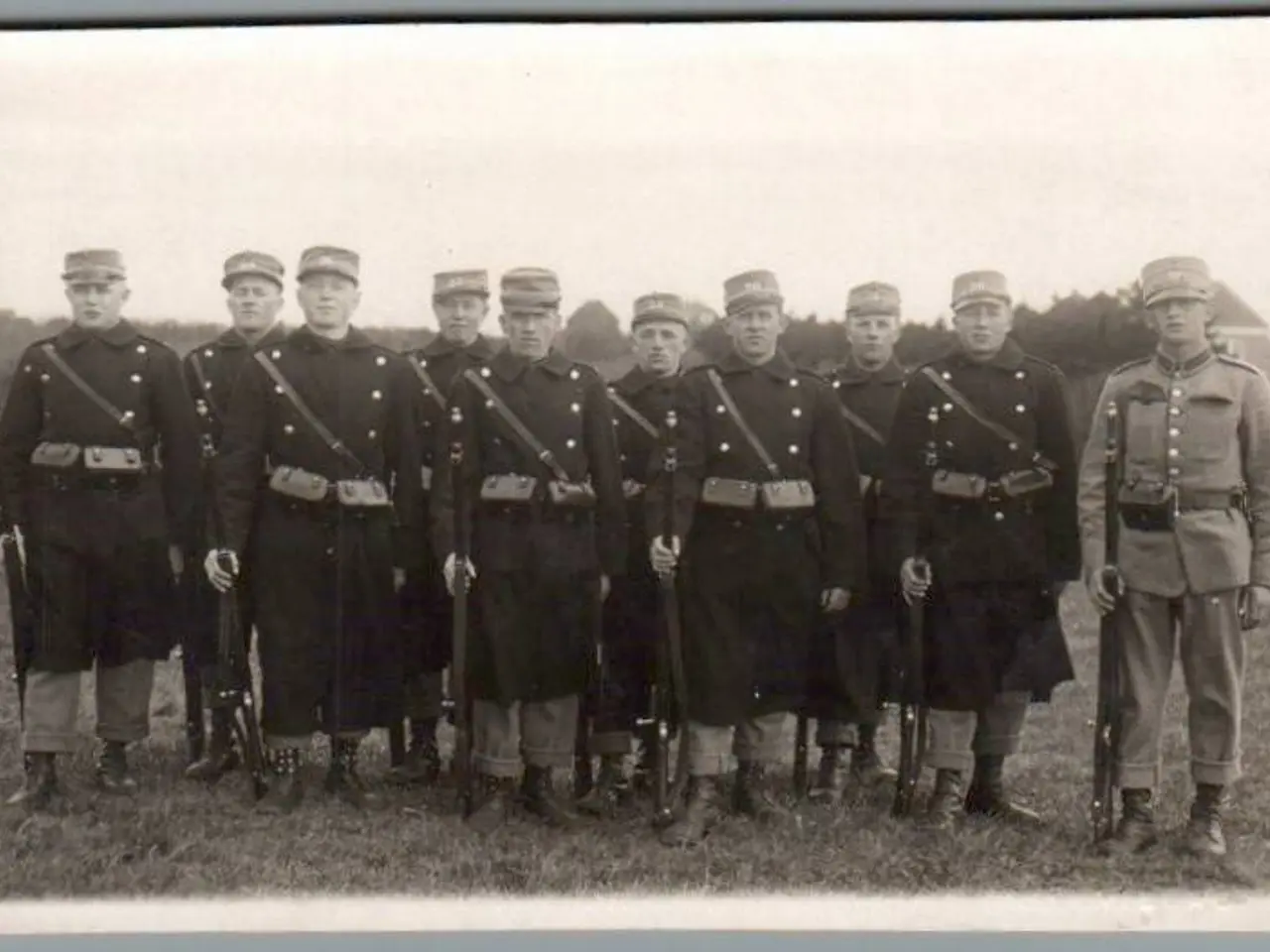 Billede 1 - Soldater - Fotokort Aage Munksgaard - Viborg - Postkort - Ubrugt