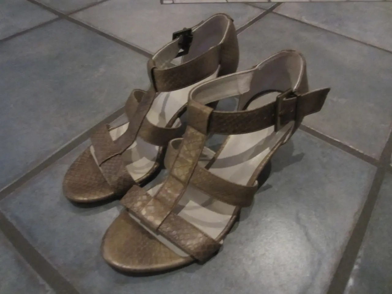 Billede 3 - Flotte sandaler fra Billibi i str. 38