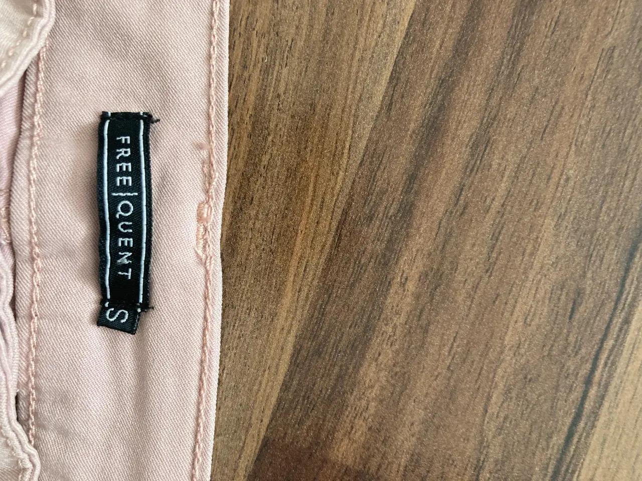 Billede 3 - Helt ny 3/4 bukser
