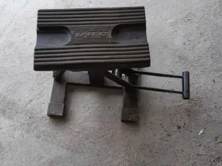 Hæve-skammel /bord  225-