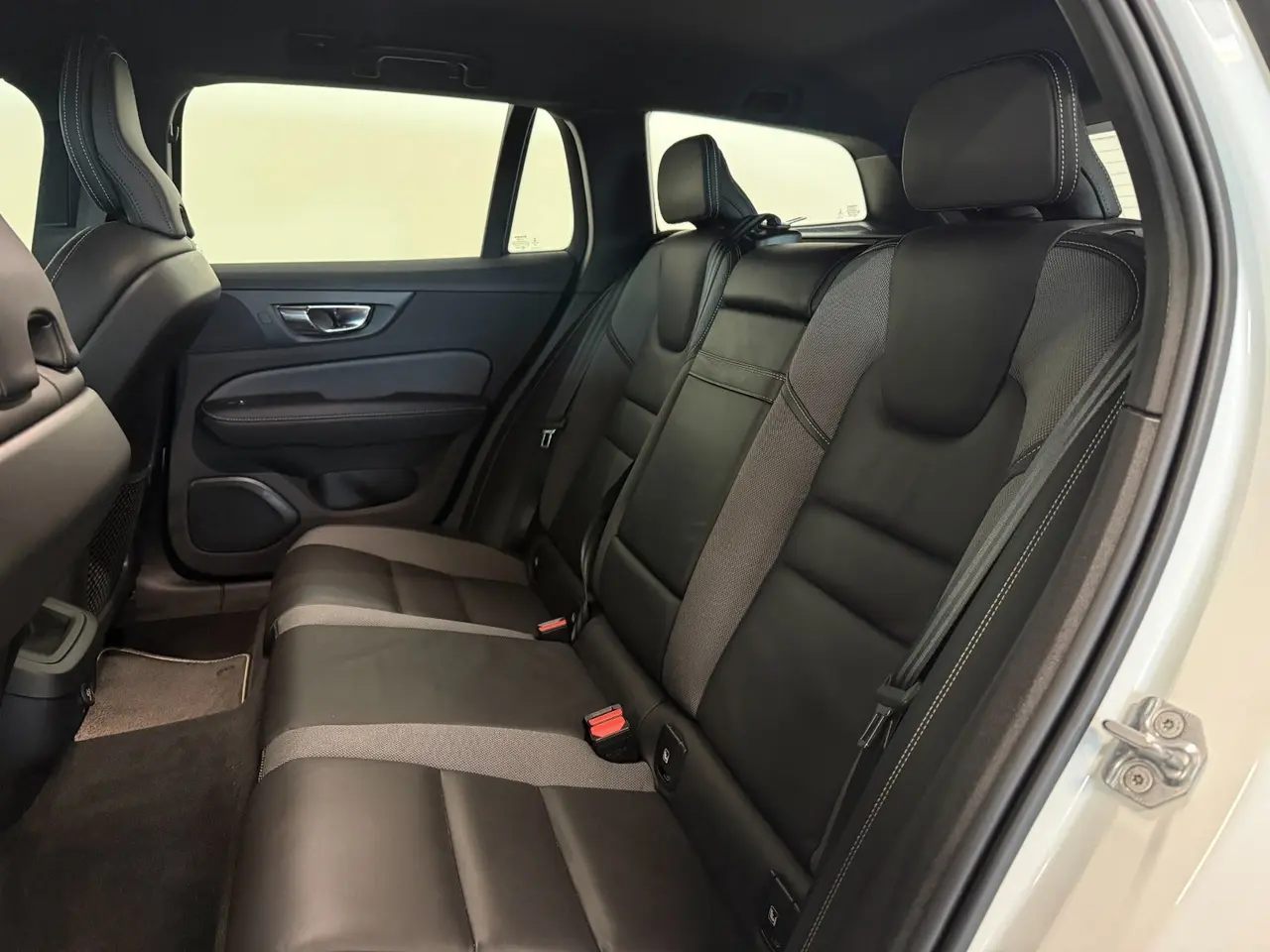 Billede 9 - Volvo V60 2,0 T4 190 R-Design aut.