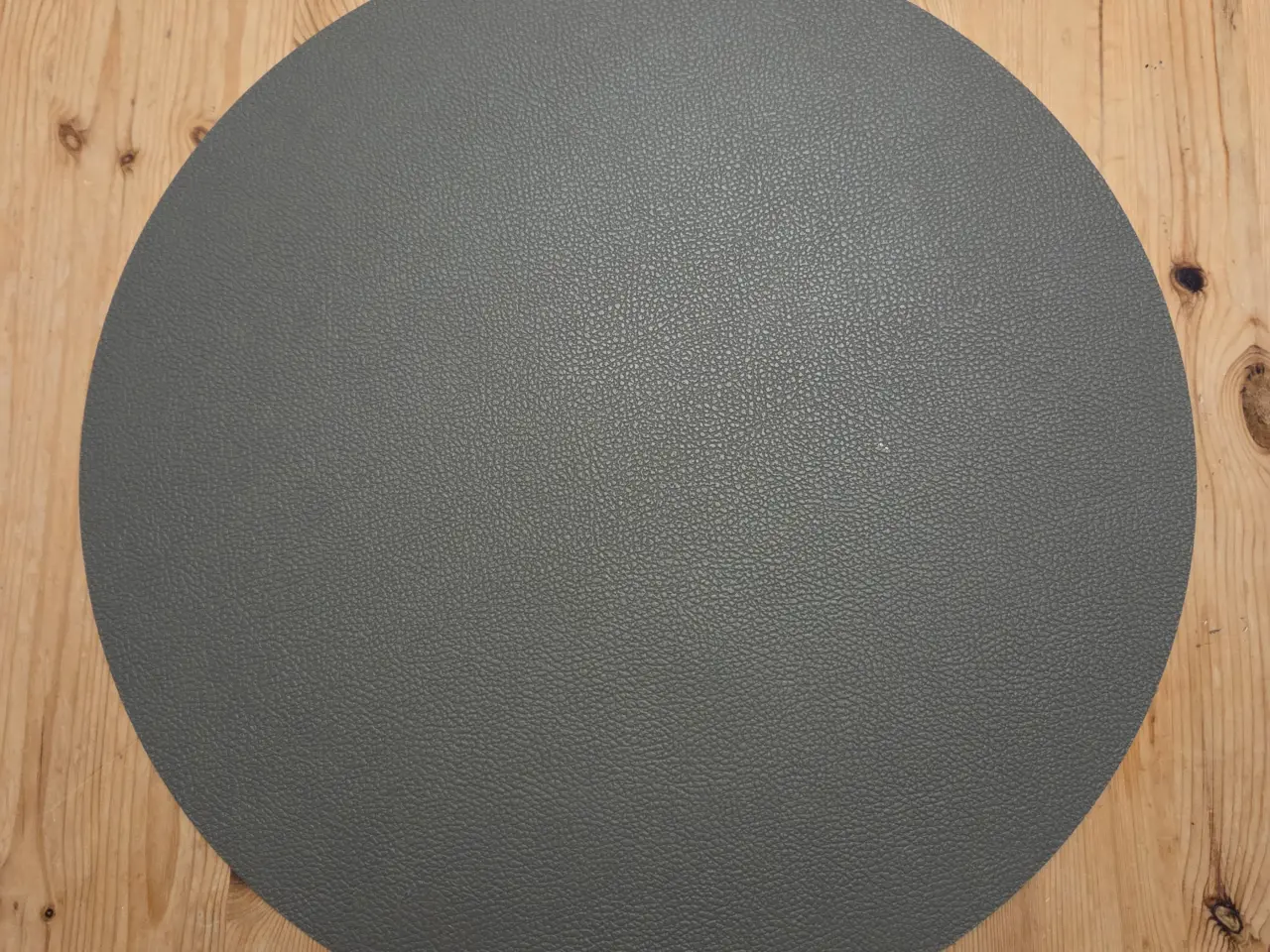 Billede 6 - Vendbar dækkeserviet Ø38 cm - 25 DKK pr. stk
