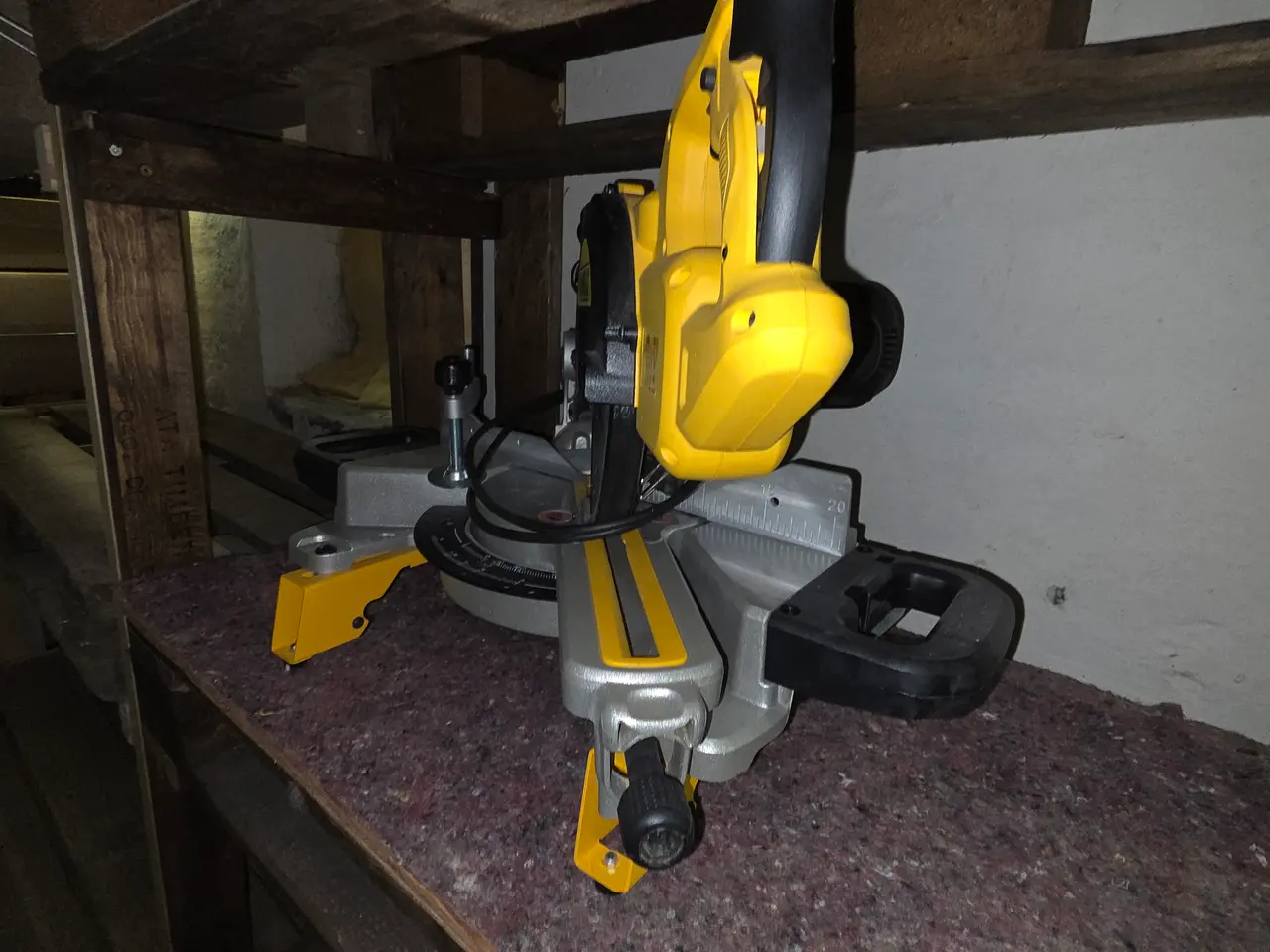 Billede 5 - DeWalt DWS773-QS kap-/geringssav og DeWalt DE7033-