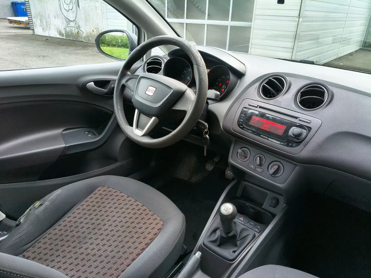 Billede 5 - Seat Ibiza 1,4 16V Reference 85HK 5d