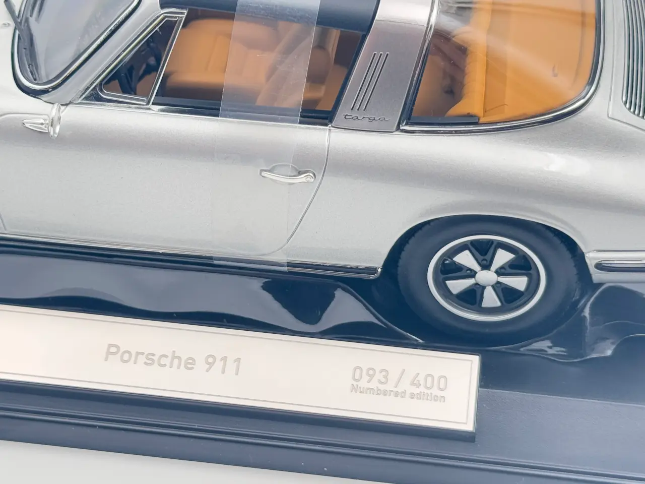 Billede 2 - 1969 Porsche 911 S Targa 1:18  