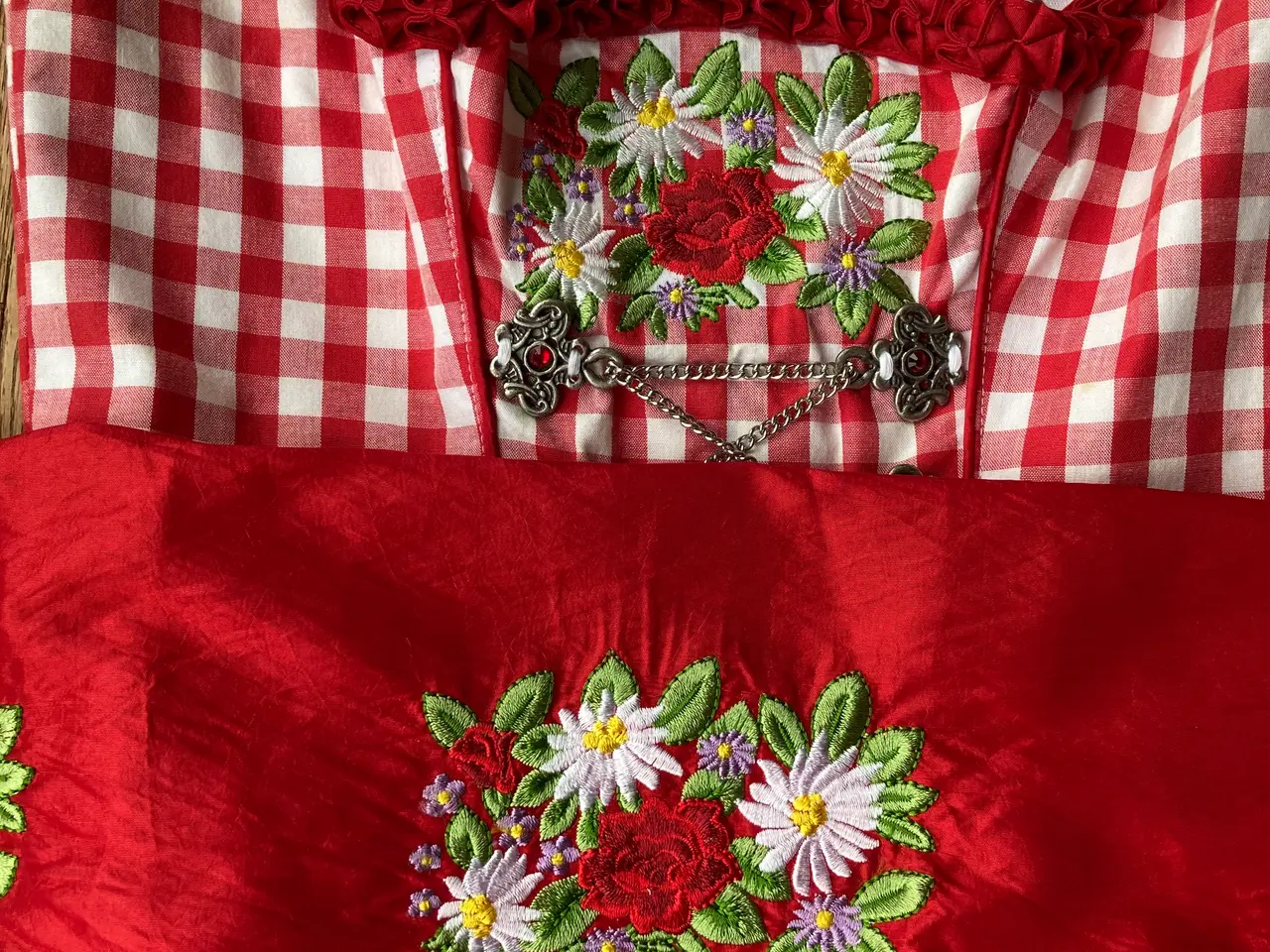 Billede 5 - Tyroler Dirndl Heidi kjole og bluse, org. tysk
