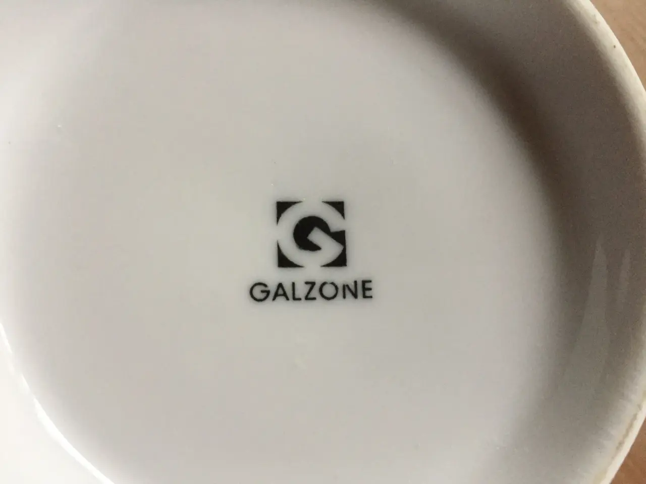 Billede 3 - Flot Galzone skål med låg m.m.