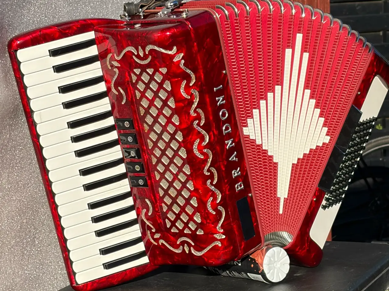 Billede 10 - Brandoni 67 – flot italiensk harmonika, 34/72