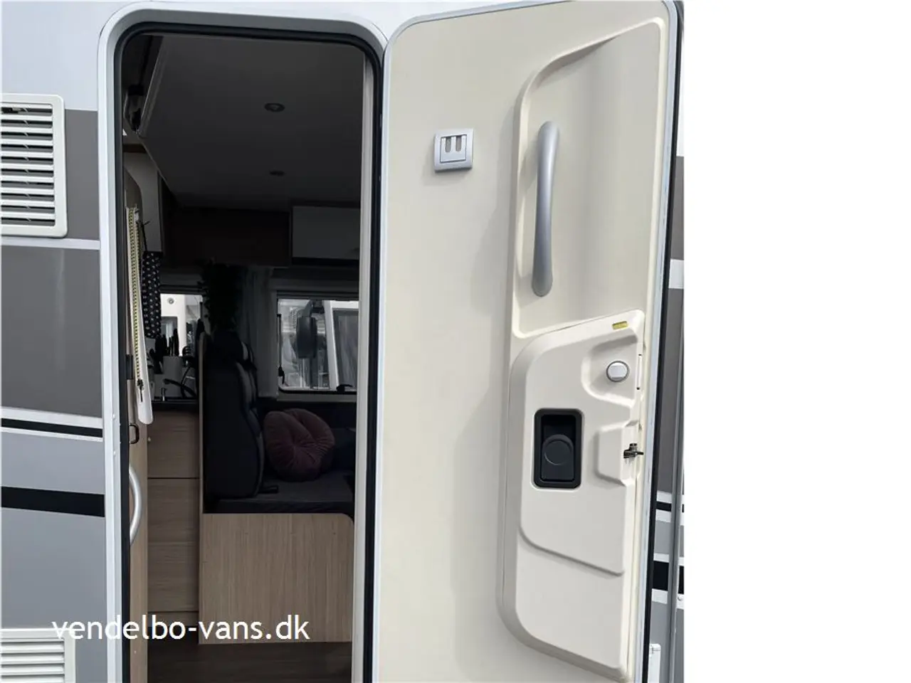 Billede 18 - 2018 - SunLight T 69 L En privat ejer