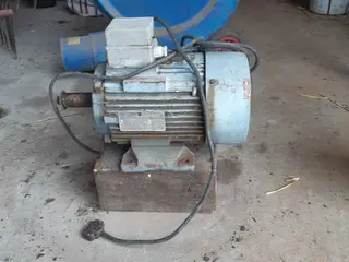 Motor til kornblæser