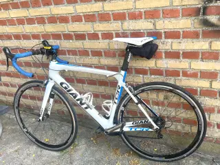 Giant TCR – Fuld Carbon – Shimano 105 – 55 cm