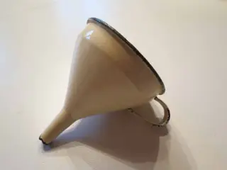 Tragt
