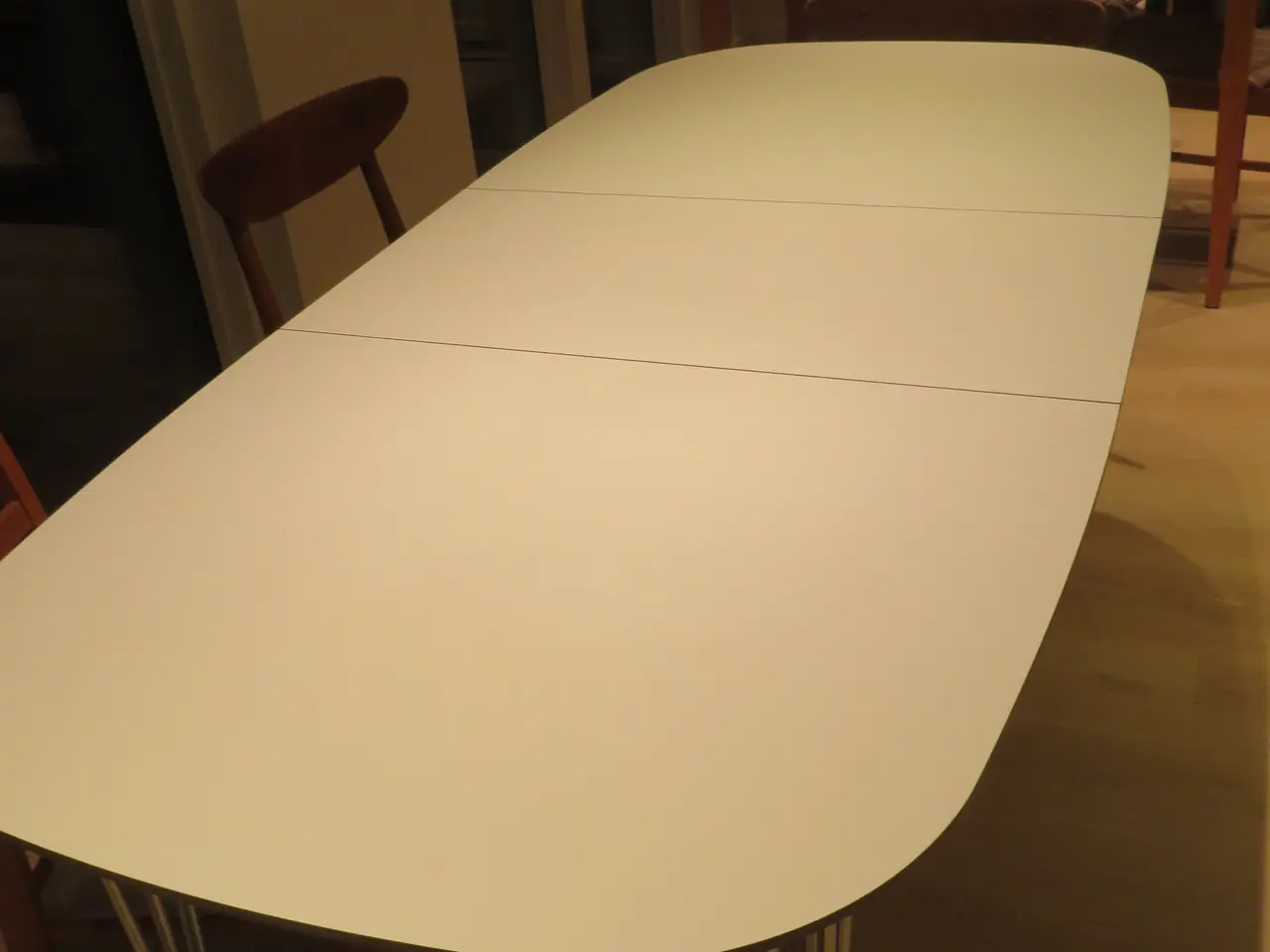 Billede 5 - Spisebord, Haslev, hvidt med stålben