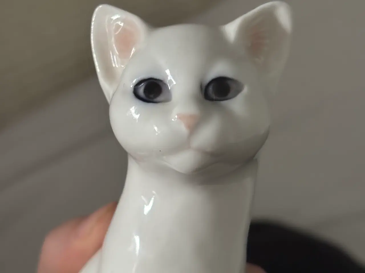 Billede 5 - ✨ Bing & Grøndahl porcelæns killing – hvid kat mod