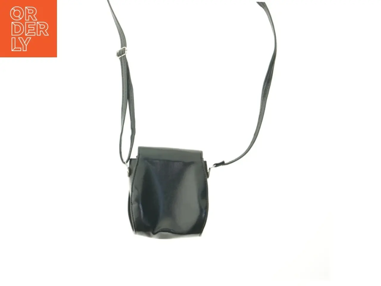 Billede 2 - Lille sort skuldertaske (str. 17x13,5 cm)