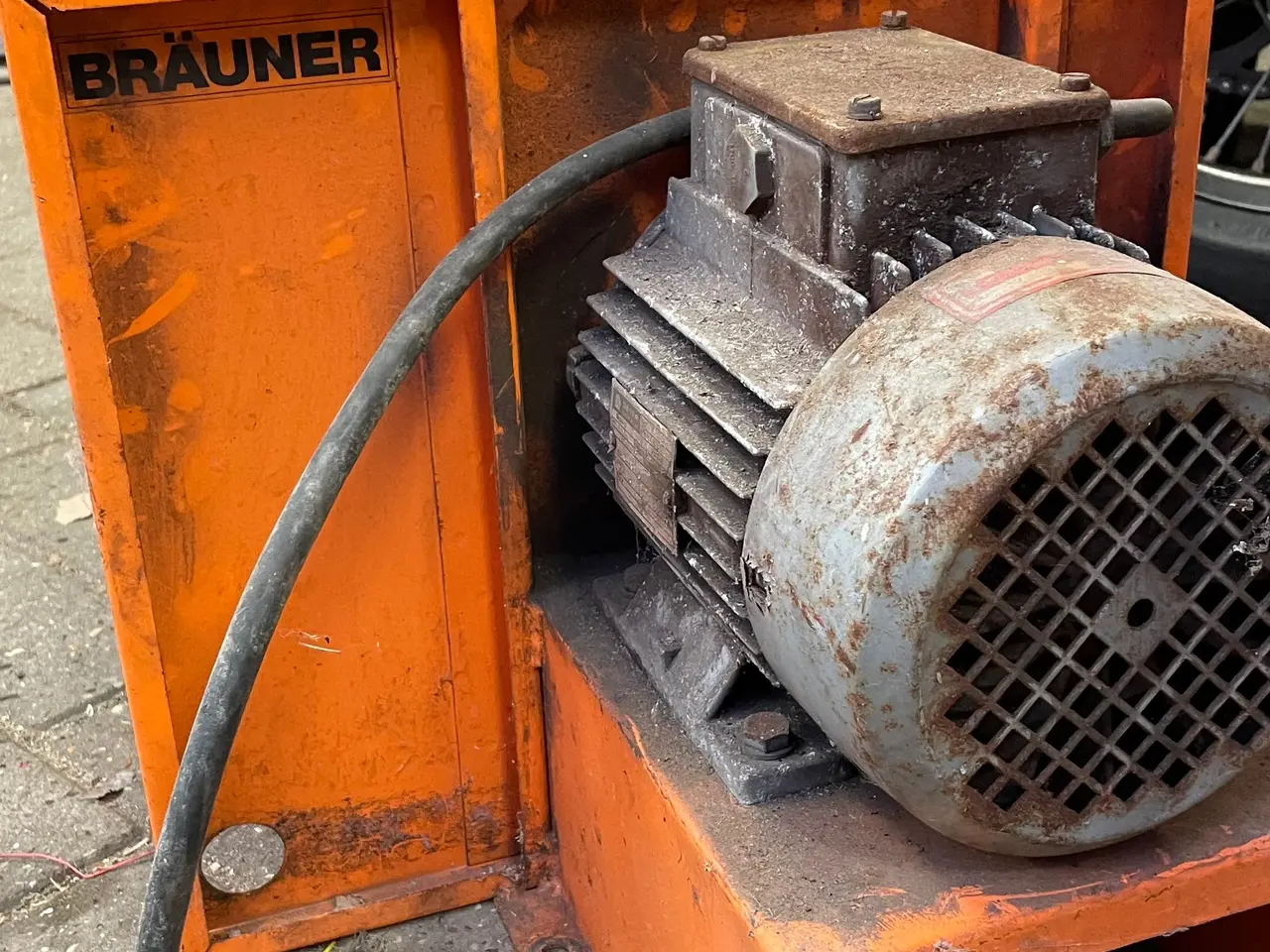 Billede 1 - Udsugnings motor til værksted 