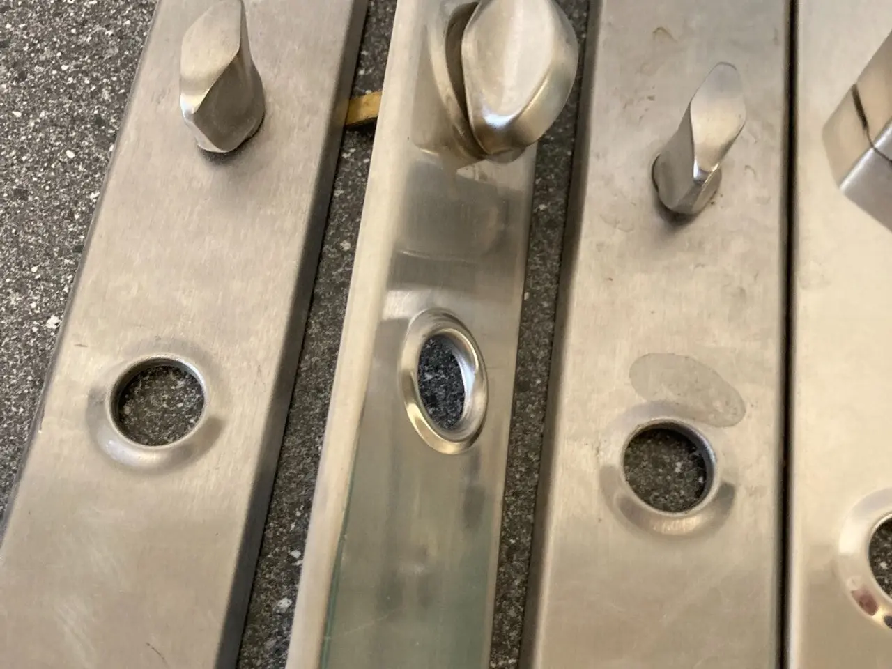 Billede 5 - parti of 12x Assa Abloy Spacer Long Plates w.