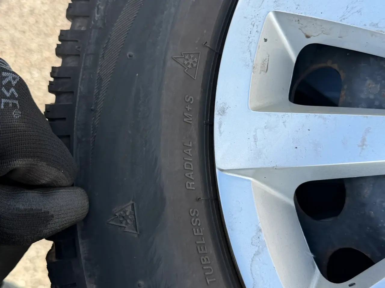 Billede 4 - VW vinter dæk med fælge . 5x112 krydsmål