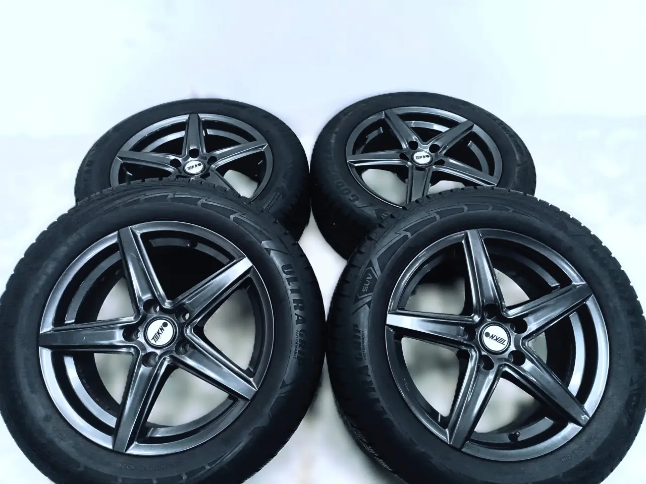 Billede 3 - 5x112 17" ET35 nav 70ø Tekno wheels vintersæt