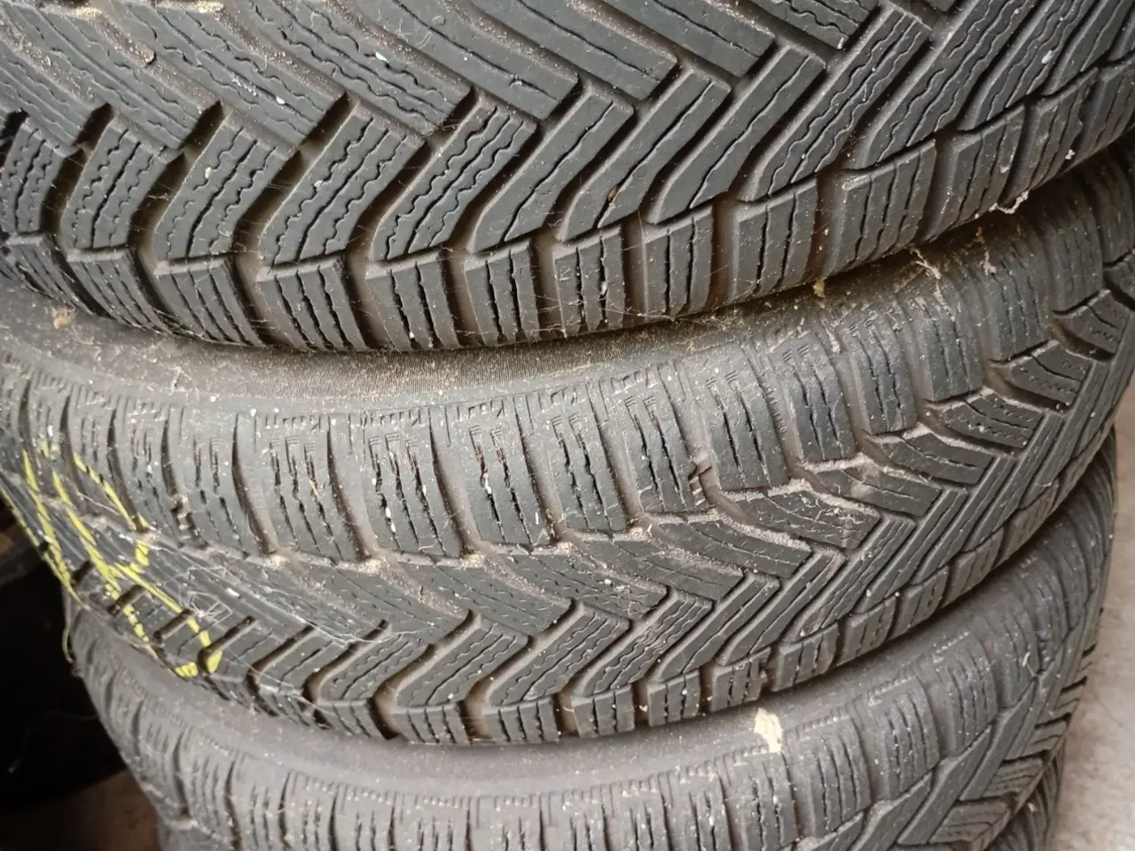 Billede 1 - Michelin vinterdæk 195/65R15 på stålfælge
