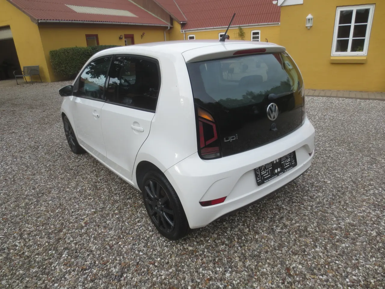 Billede 4 - VW Up ! 1.0 i Årg 2016 Synet 10/2025
