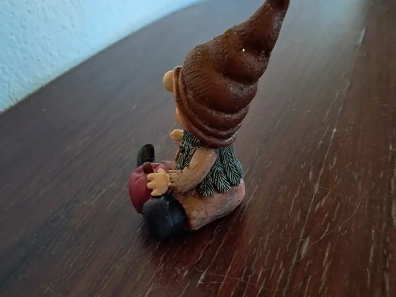 Billede 2 - Nisse med æble