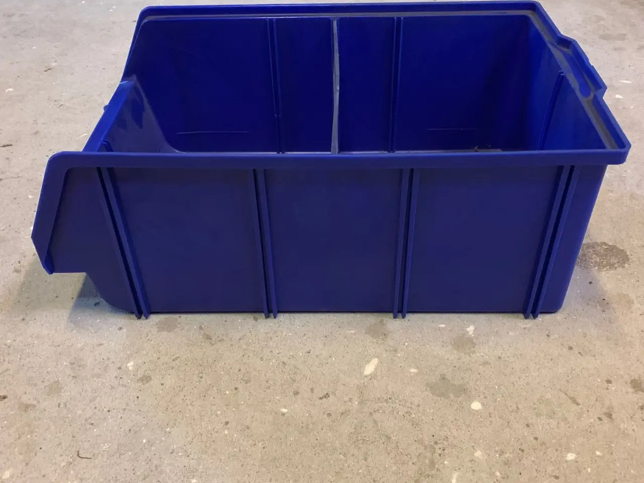 Billede 3 - Stableboxe/plukkasser