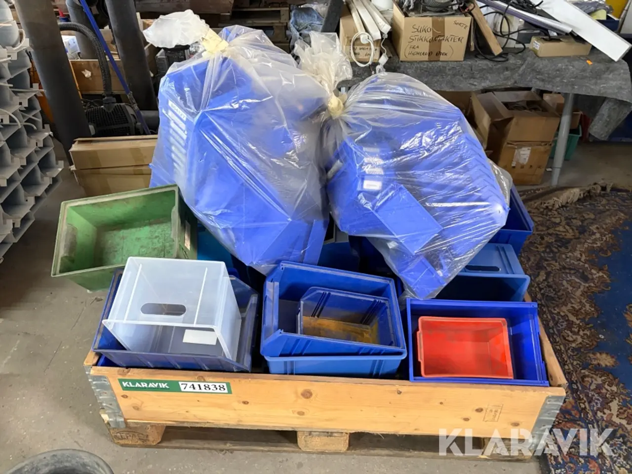 Billede 4 - Lot med plastikkasser - assorterede størrelser