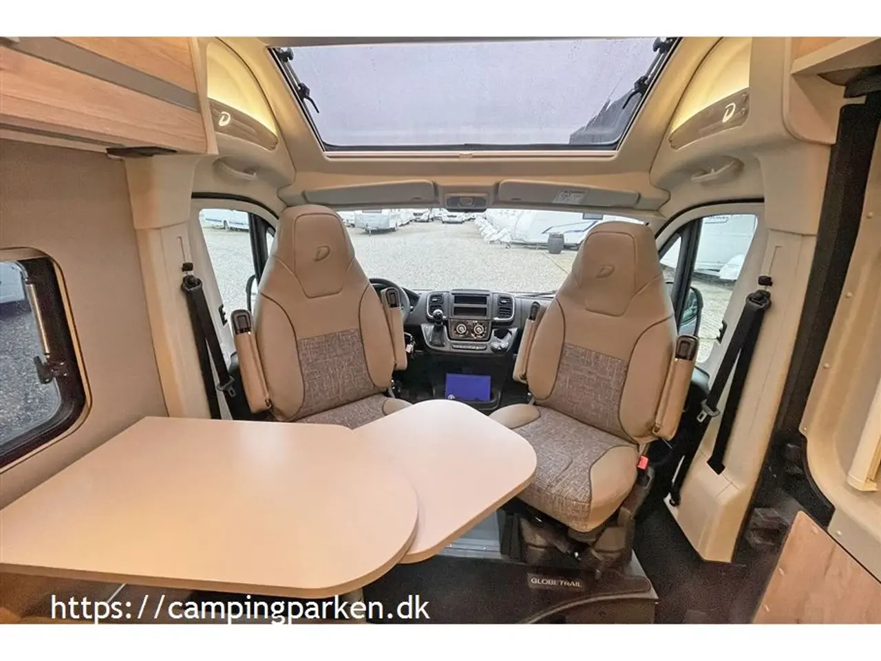 Billede 5 - 2024 - Dethleffs Smart Dethleffs campervan under 6 meter med enkeltsenge og automatgear!