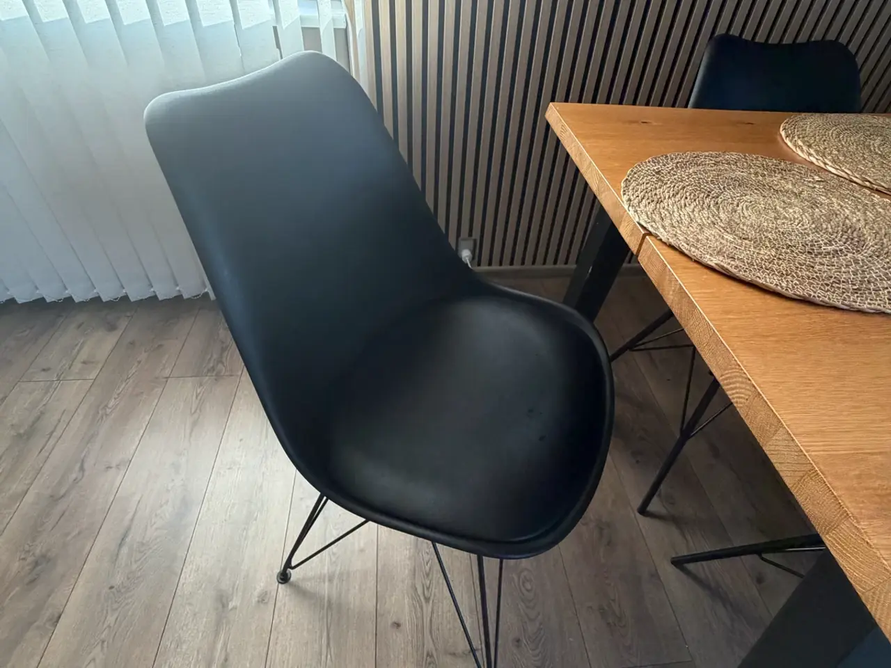 Billede 3 - Spisebord med 7 spisebordstole