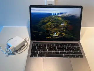 MacBook Pro 13” med Touch Bar 