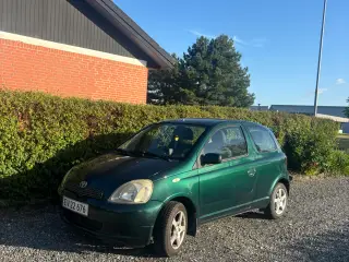 Toyota Yaris 1,3 – 2002 – kun 139.971 km