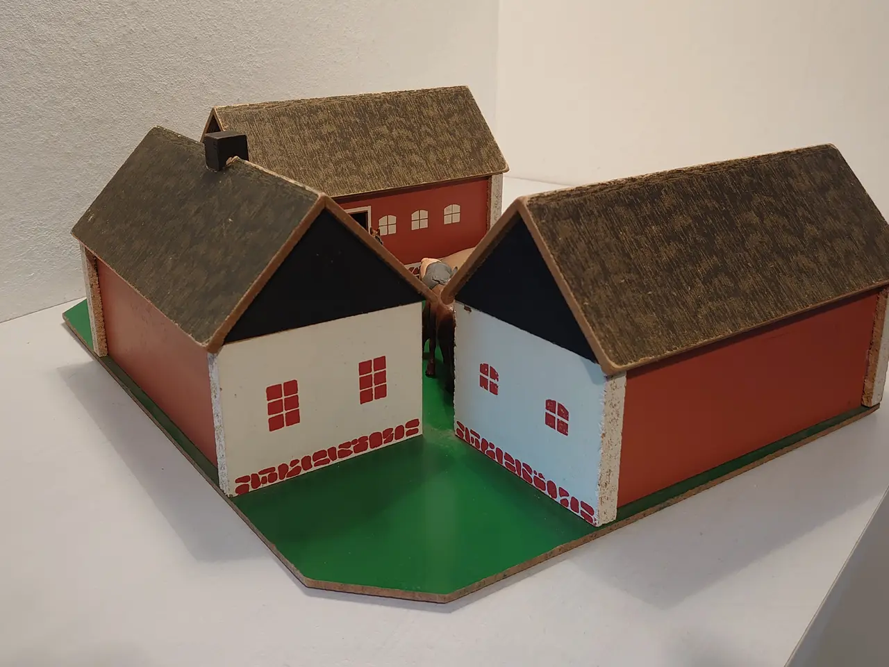 Billede 7 - Reisler! træ bondegård m.17 dele .Ca 1960