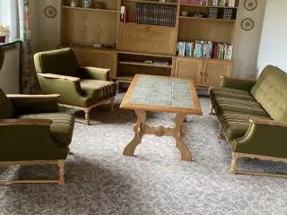 Komplet sofa sæt med reolsystem står som nyt.