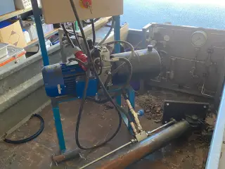 Hydraulik station