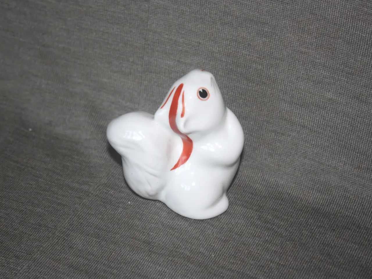 Billede 2 - Egern figur med påskrift Vestbirk Camping