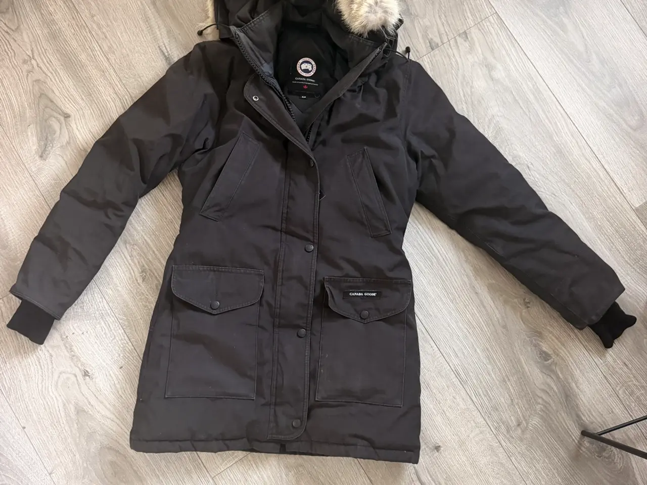 Billede 1 - Canada Goose dunjakke med pelskant S sort dame