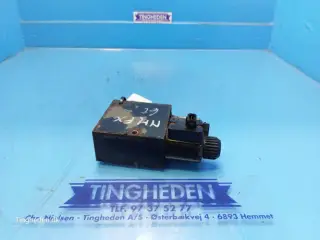 New Holland FX60 Hydraulikventil 9831828