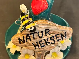 Heksehat håndlavet i keramik