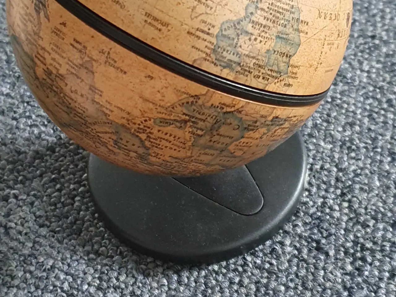 Billede 2 - Globus fra 2001
