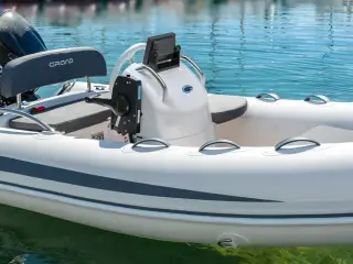 Grand G340GEF med 20 hk Yamaha LAGERBÅD
