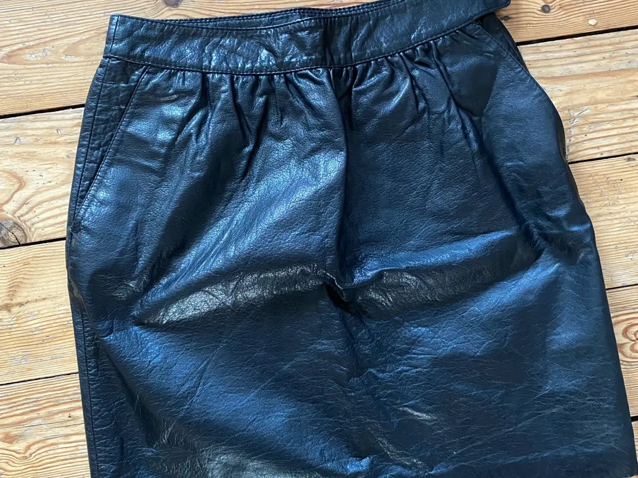 Billede 1 - Vintage Burberry læder nederdel xs
