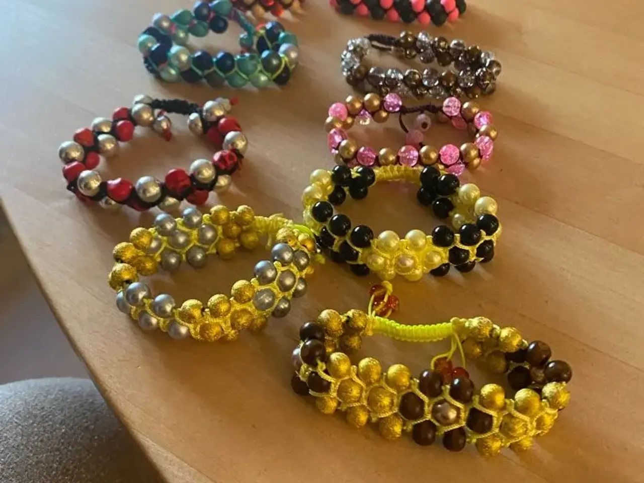 Billede 1 - Nye knyttede armbånd