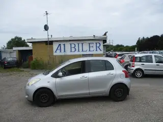Toyota Yaris 1,0 Luna