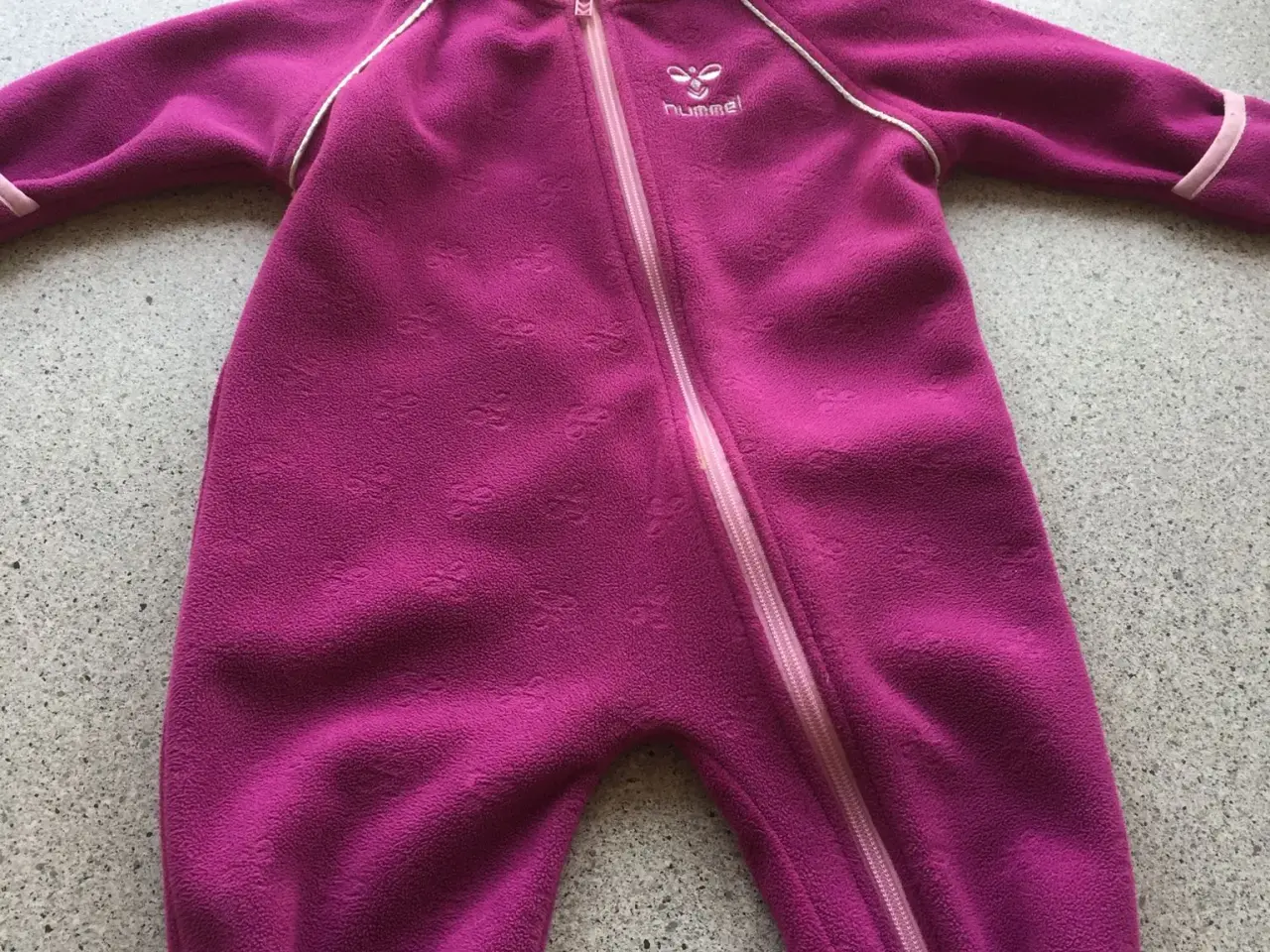 Billede 1 - Hummel dragt str.68