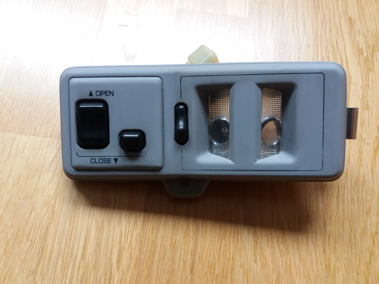 Billede 1 - Loftlys med kontakt Toyota / Tercel mf.