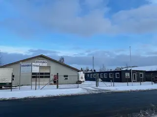 Lager-/kontorlejemål på indhegnet grund