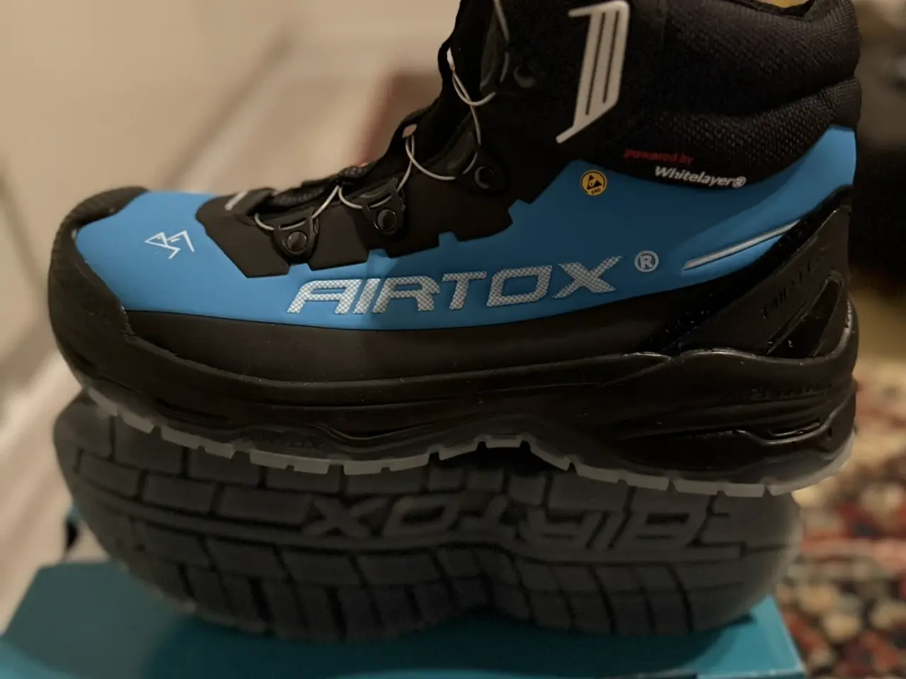 Billede 1 - Lidt blandet Nye Airtox støvler, arbejdsvest mm.