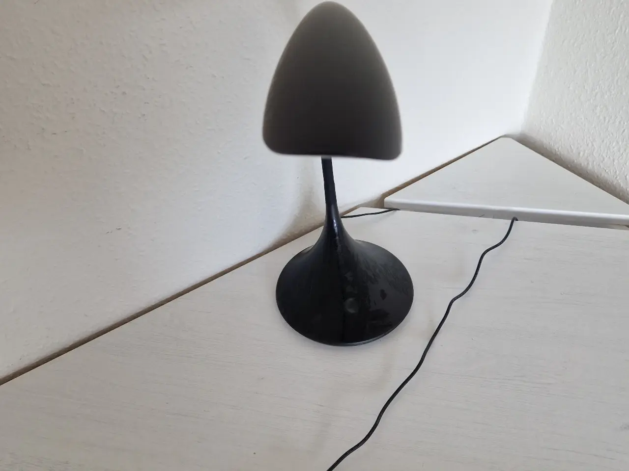 Billede 1 - Fin lille bordlampe